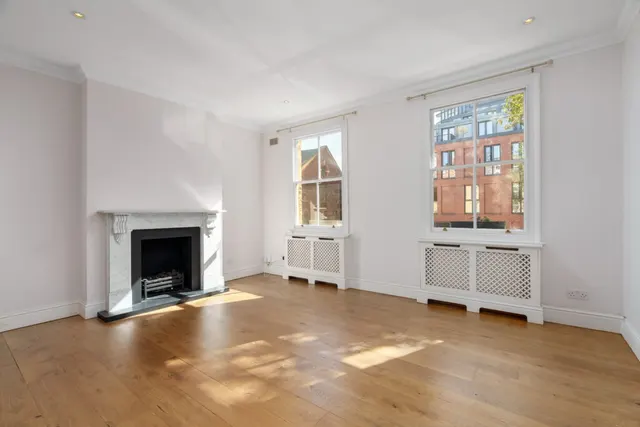 3 bedroom flat, Road, Chelsea, SW10