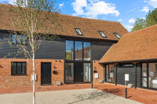 Dunmow Road, Hatfield Heath, CM22, photo 1