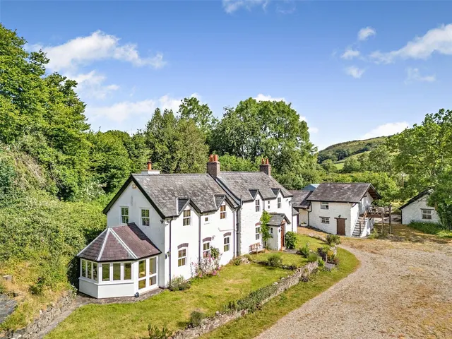 Bryn Rhyd Yr Arian, Llanfairtalhairn, LL22, photo 2