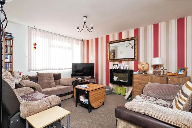 Photo 3 — Sumburgh Road, Clifton, Nottingham, NG11