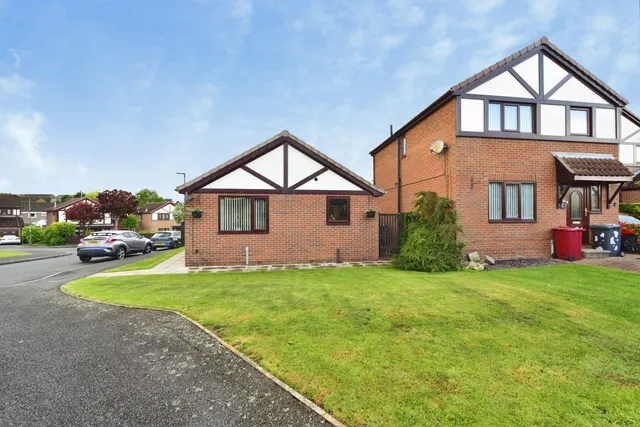 Foxcroft Drive, Killamarsh, S21, photo 1
