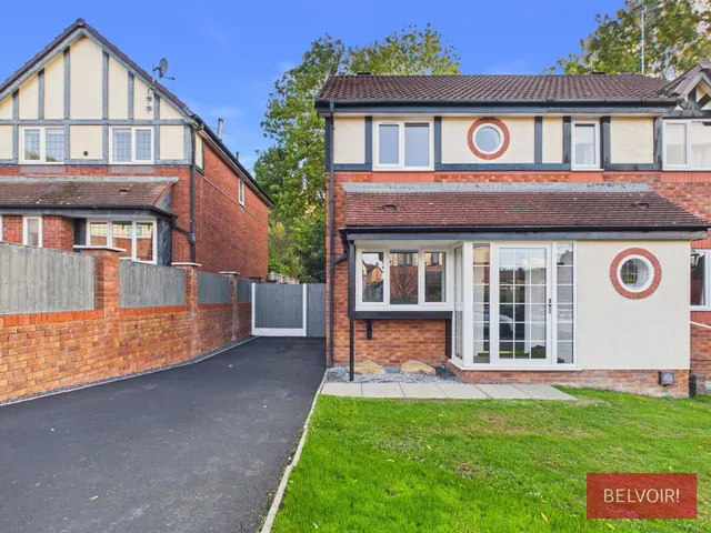 Foxwood Drive, Bersham, LL14, photo 2