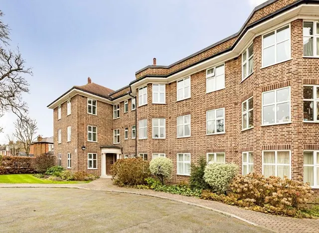 Whitton Road, Twickenham, TW1, photo 1