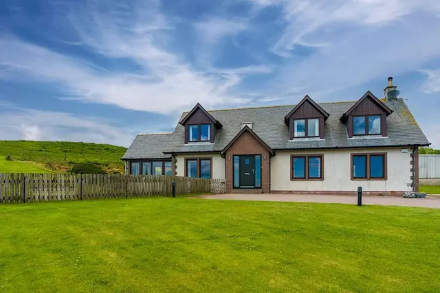 Photo 3 — Druidsview, Stonehaven, Aberdeenshire, AB39 2UD