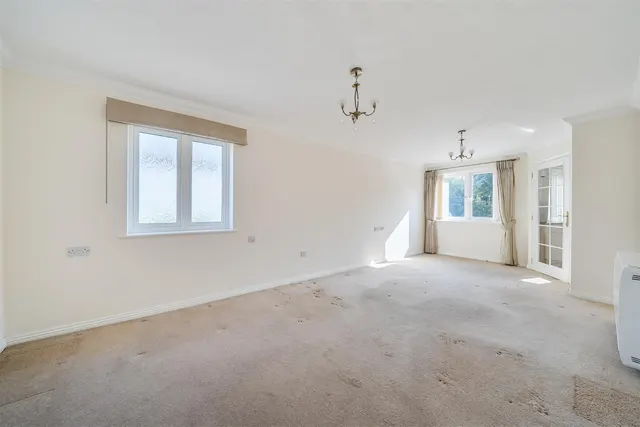 Trinity Street, Fareham, PO16, photo 2