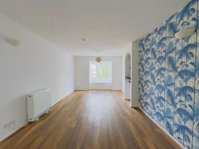 Photo 2 — Newman House, 2 Garrison Close, Shooters Hill, London, SE18 4JD