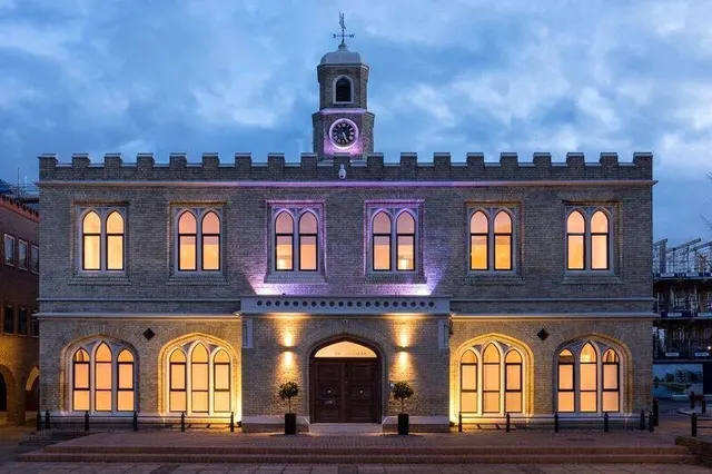 Lower Square, Old Isleworth, TW7, photo 1