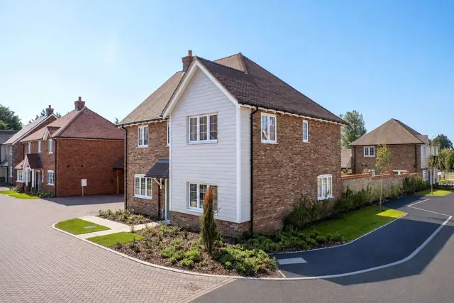 Photo 3 — Sutton Valence, North Street, Sutton Valence, Maidstone, ME17 3HS