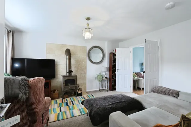 Dickens Drive, Stamford, PE9, photo 2