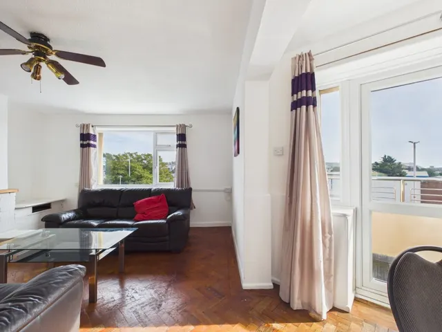 Exeter Street, Plymouth, PL4, photo 3