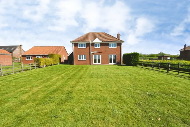 Trentside, Derrythorpe, DN17, photo 2