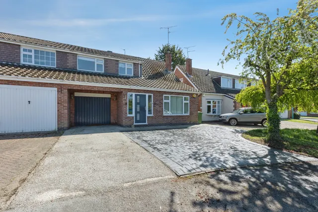 Photo 3 — Fosse Close, Hinckley