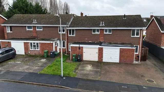 Sharnwood Drive, Calcot, RG31, photo 1