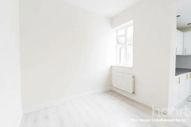Shepperton, TW16, photo 3