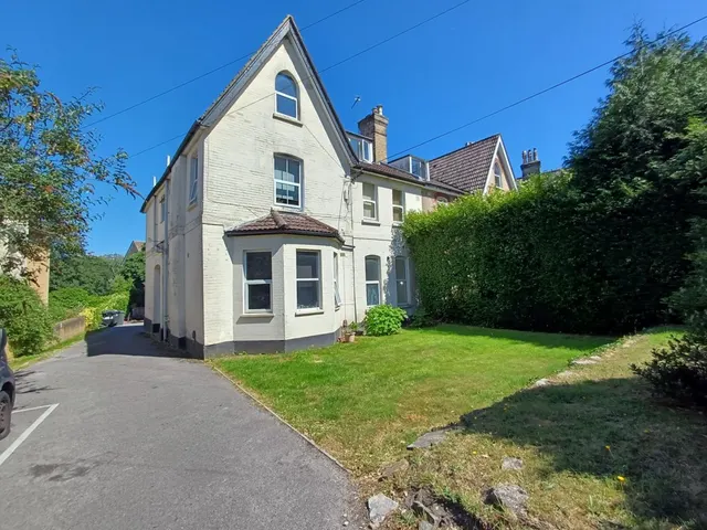Crescent Road, Bournemouth, BH2, photo 1