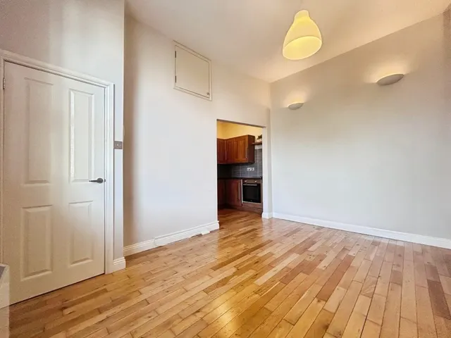 Crescent Road, Bournemouth, BH2, photo 3