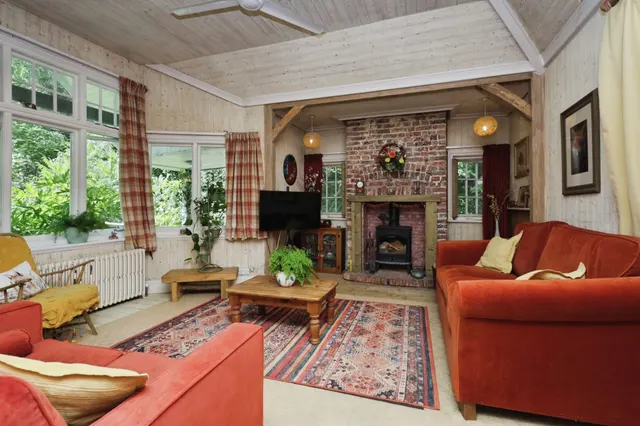 Photo 3 — Te Whare, Little London, Heathfield