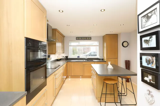 Beckton Avenue, Waterthorpe, S20, photo 3