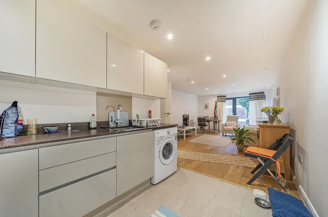 High Street, New Malden, KT3, photo 1