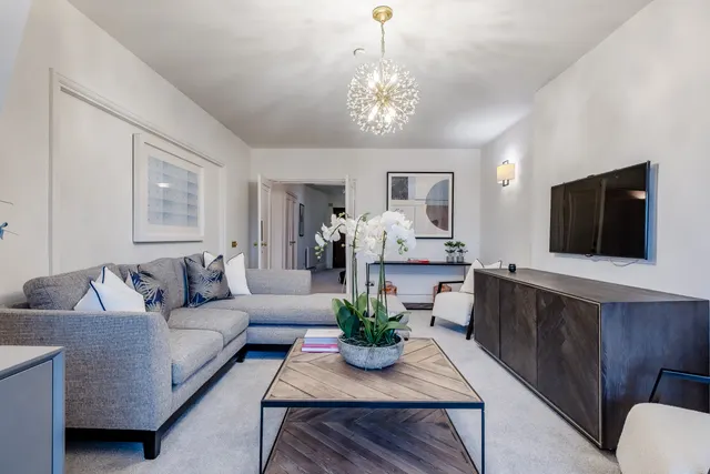 Strathmore Court, St. Johns Wood, NW8, photo 2