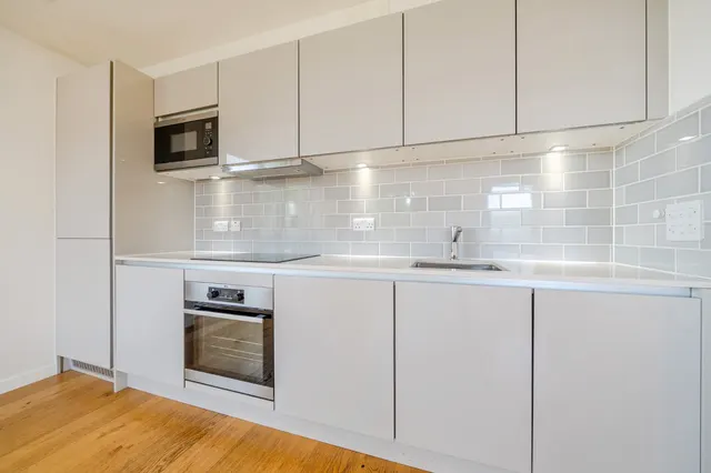 Cowleaze Road, Kingston Upon Thames, KT2, photo 3