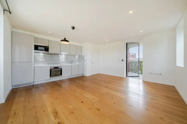 Cowleaze Road, Kingston Upon Thames, KT2, photo 2