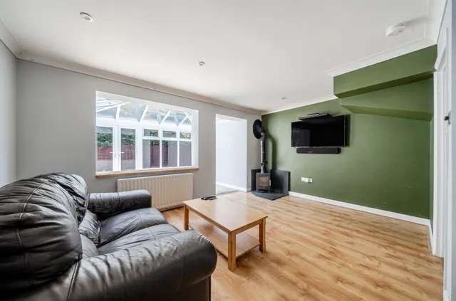 George Eliot Close, Witley, GU8, photo 2