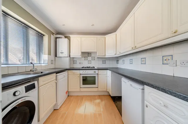 George Eliot Close, Witley, GU8, photo 3