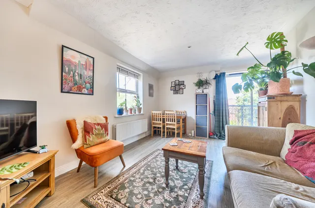 Archers Road, Banister Park, SO15, photo 3