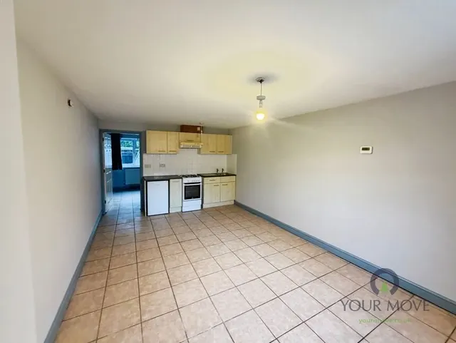 First Avenue, Ketley Bank, TF2, photo 3