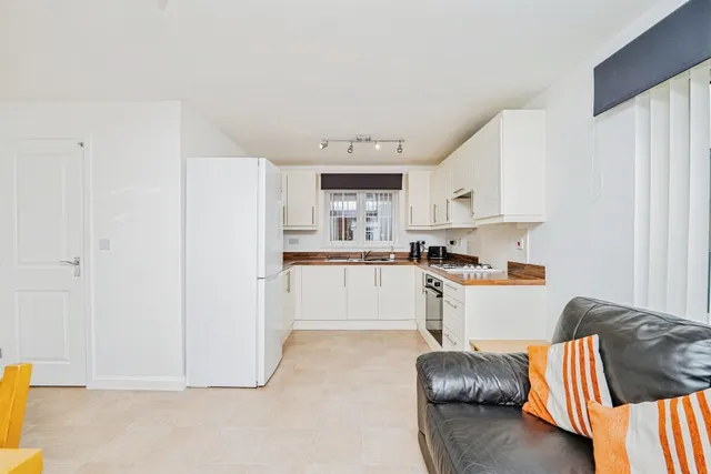 Ffordd Maendy BRIDGEND, CF32, photo 3