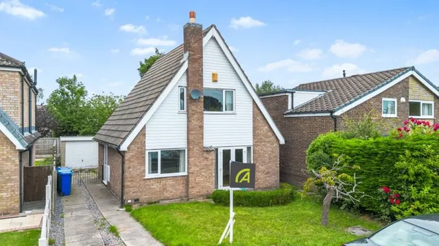 Jackson Avenue, Culcheth, Warrington, Warrington, WA3 4EL, photo 1
