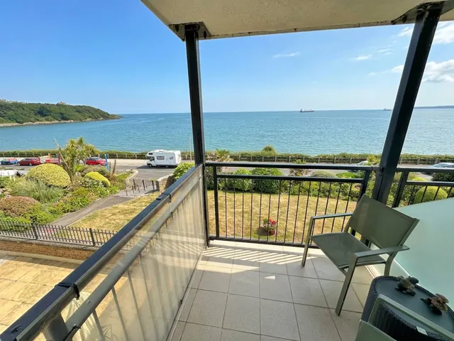 Emslie Road, Carnes Court, TR11, photo 1