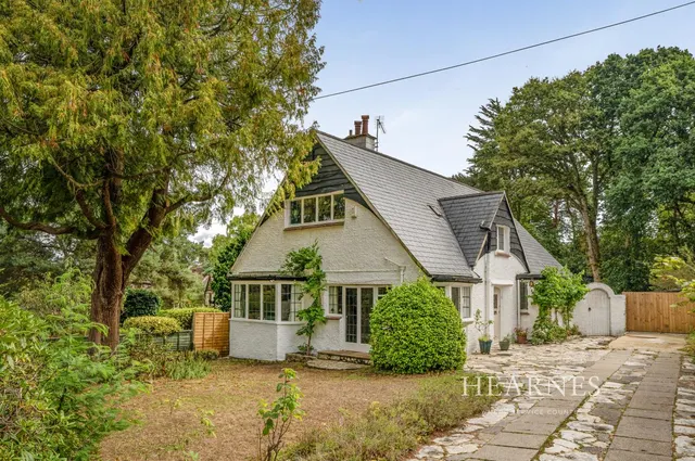 Howard Road, BH8, photo 1