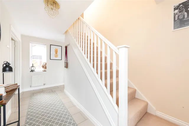 Kiln Drive, Woburn Sands, MK17, photo 2