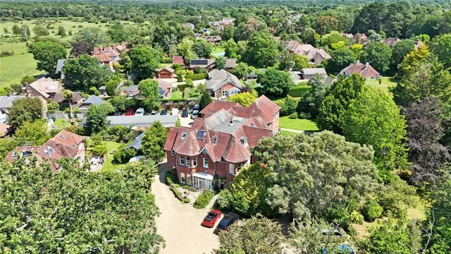 Brockenhurst, Hampshire, photo 2