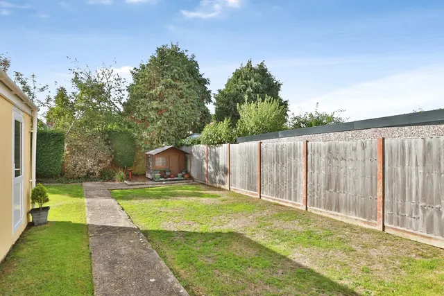Broughton Avenue, Northbourne, BH10, photo 2