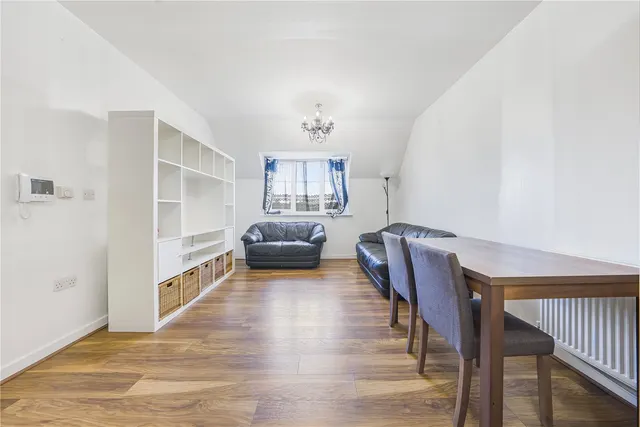 Academy Place, Isleworth, TW7, photo 2