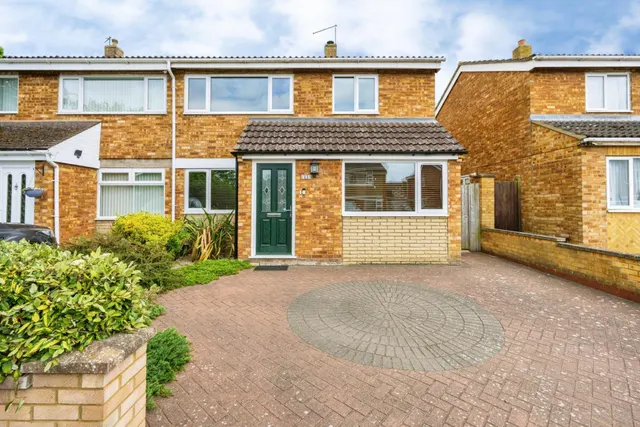 Leeds Smith Drive, Sandy, SG19, photo 1