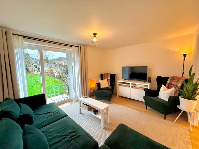 Photo 3 — Upham Road, Swindon, Wiltshire, SN3 1DW