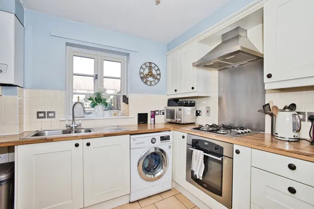 Old Mill Lane, Crewkerne, TA18, photo 3