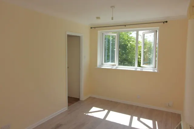 Westell Close, Baldock, SG7, photo 2