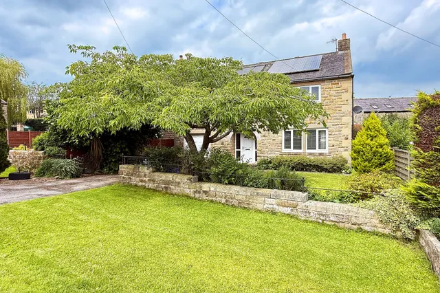 Lower Holly Villa Grange Road, Dacre Banks, HG3, photo 2