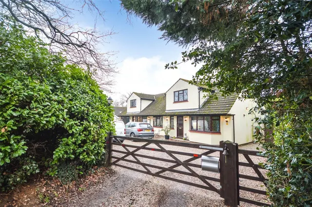 House Under Offer with 5 bedrooms in Dell Lane, Little Hallingbury, CM22, photo 1