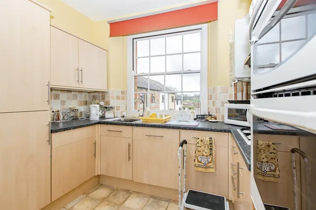 Glovers Close, Milborne Port, DT9, photo 2