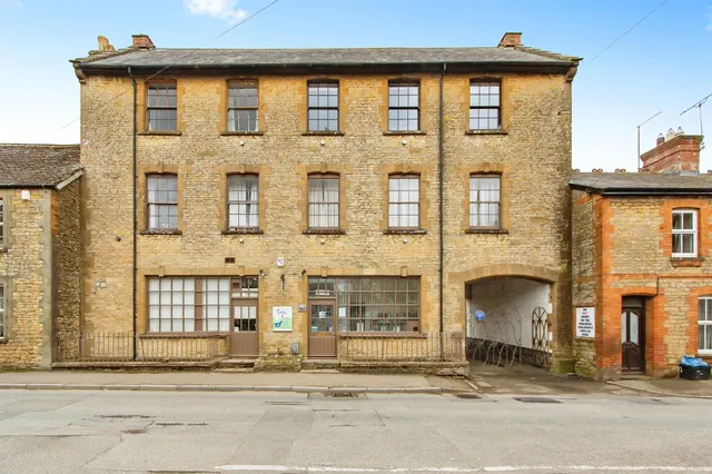 Glovers Close, Milborne Port, DT9, photo 1