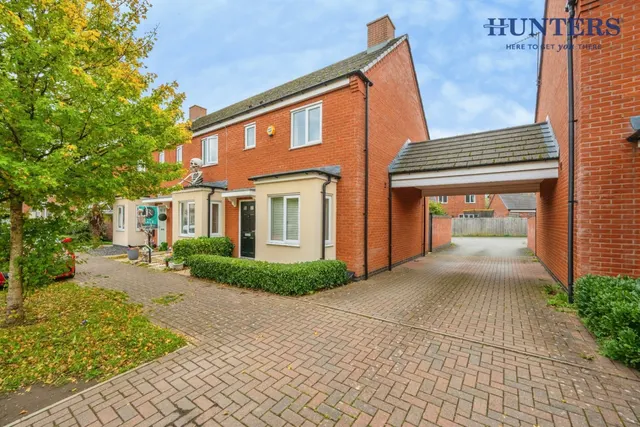 St. Thomas Way, Hawksyard, WS15, photo 2