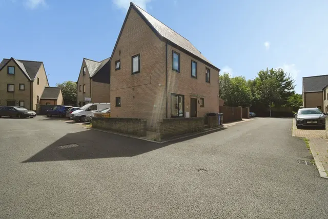 Wilding Way, Padiham, Burnley, Lancashire, BB12, photo 1