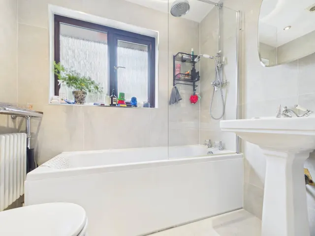 Photo 3 — Laverton Gardens, Harrogate, HG3