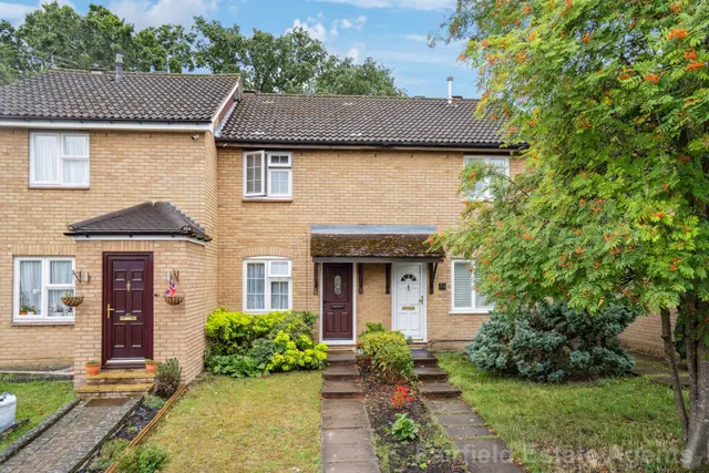 Redwood Close, Watford, WD19, photo 1
